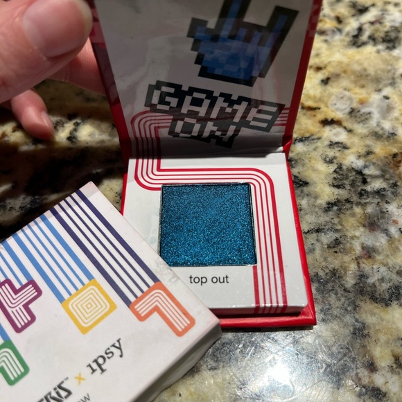 5/$25 New Tetris x Ipsy Top Out Eyeshadow Sparkle Blue Glitter Shimmer Travel - Picture 4 of 6